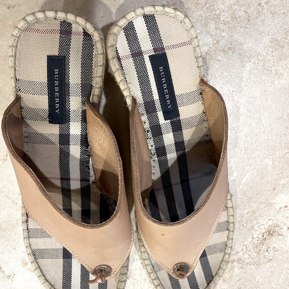 Authentic BURBERRY Thong Espadrilles, European size 40 - Picture 3 of 11
